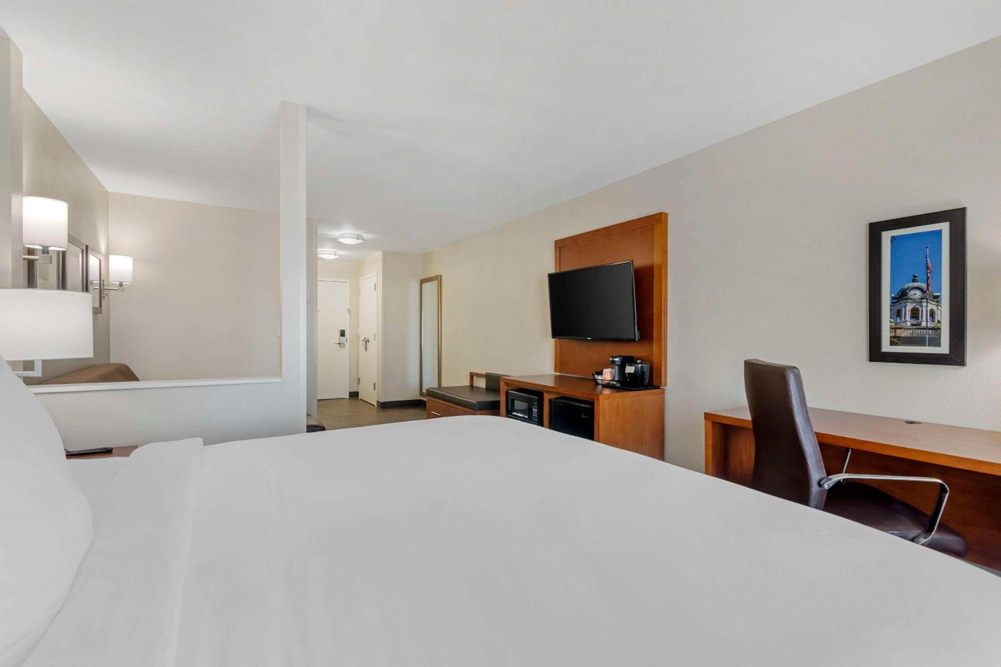 Comfort Inn & Suites ブランズウィック エクステリア 写真