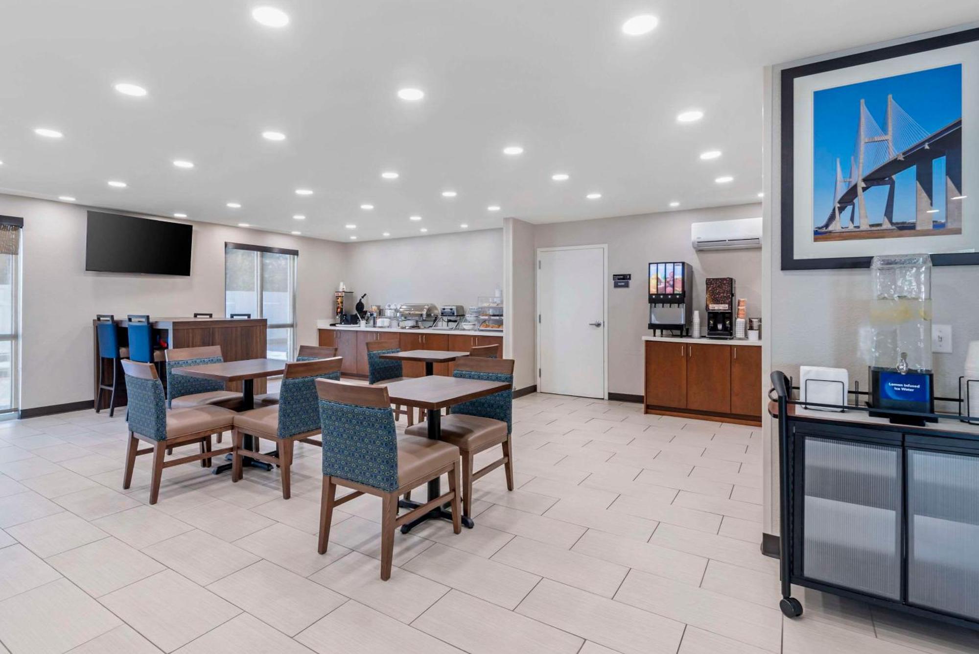Comfort Inn & Suites ブランズウィック エクステリア 写真