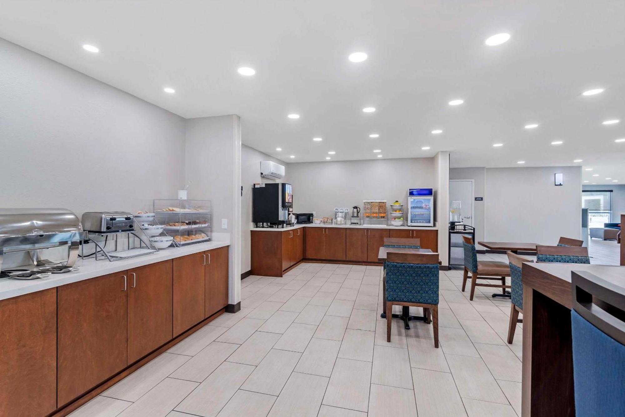 Comfort Inn & Suites ブランズウィック エクステリア 写真