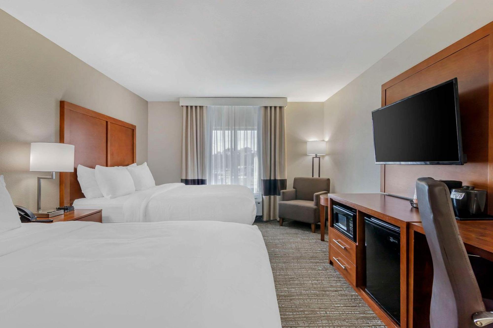 Comfort Inn & Suites ブランズウィック エクステリア 写真