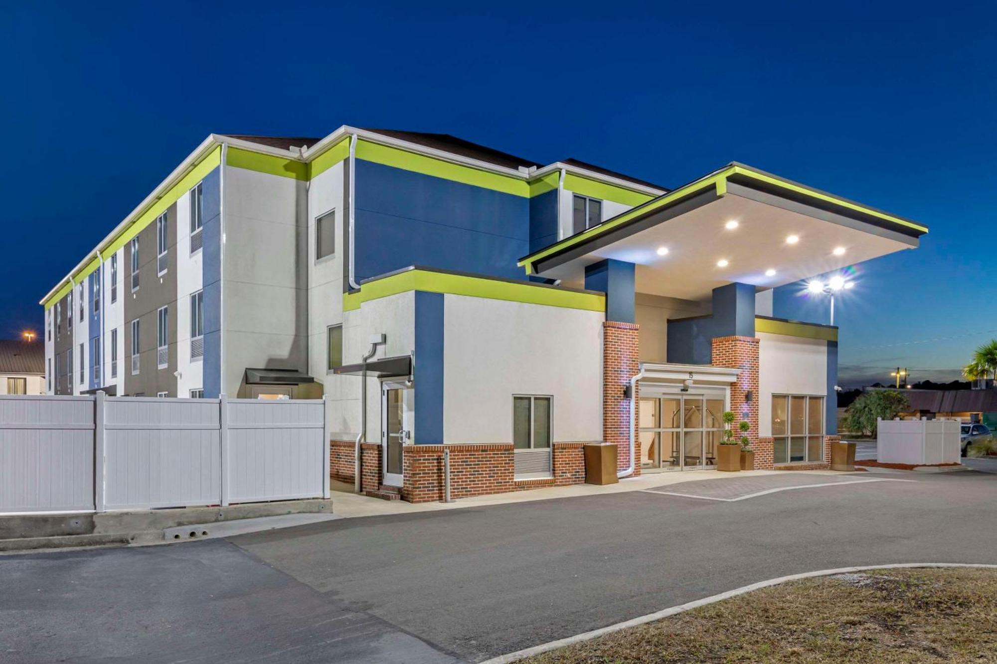 Comfort Inn & Suites ブランズウィック エクステリア 写真